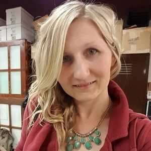 Meet your Posher, Deziree